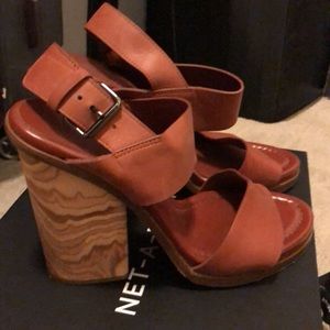 VINCE brown leather sandals